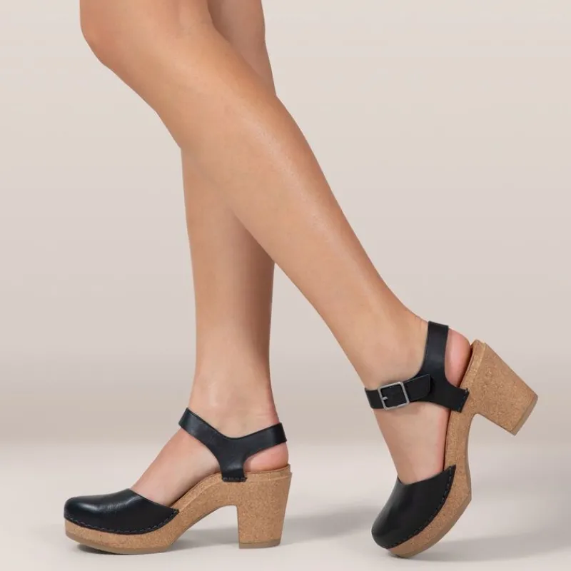 Aetrex Finley Closed Toe Heel