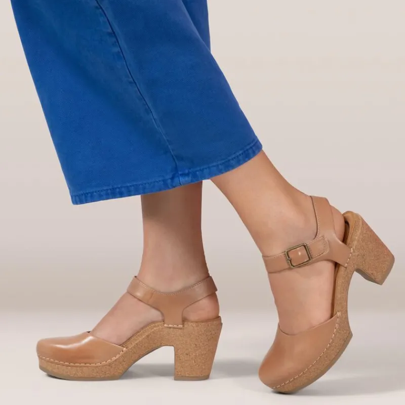 Aetrex Finley Closed Toe Heel