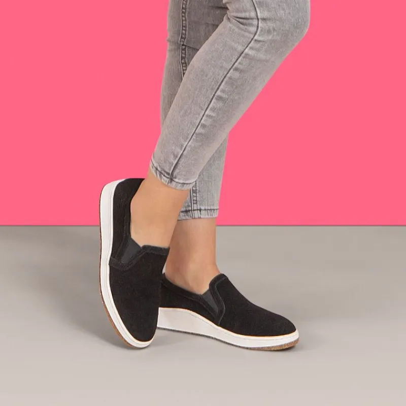 Aetrex Kenzie Slip-On Comfort Sneaker