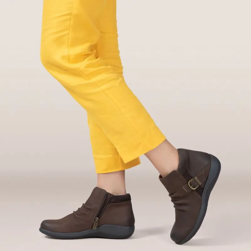 Aetrex Luna Ankle Boot