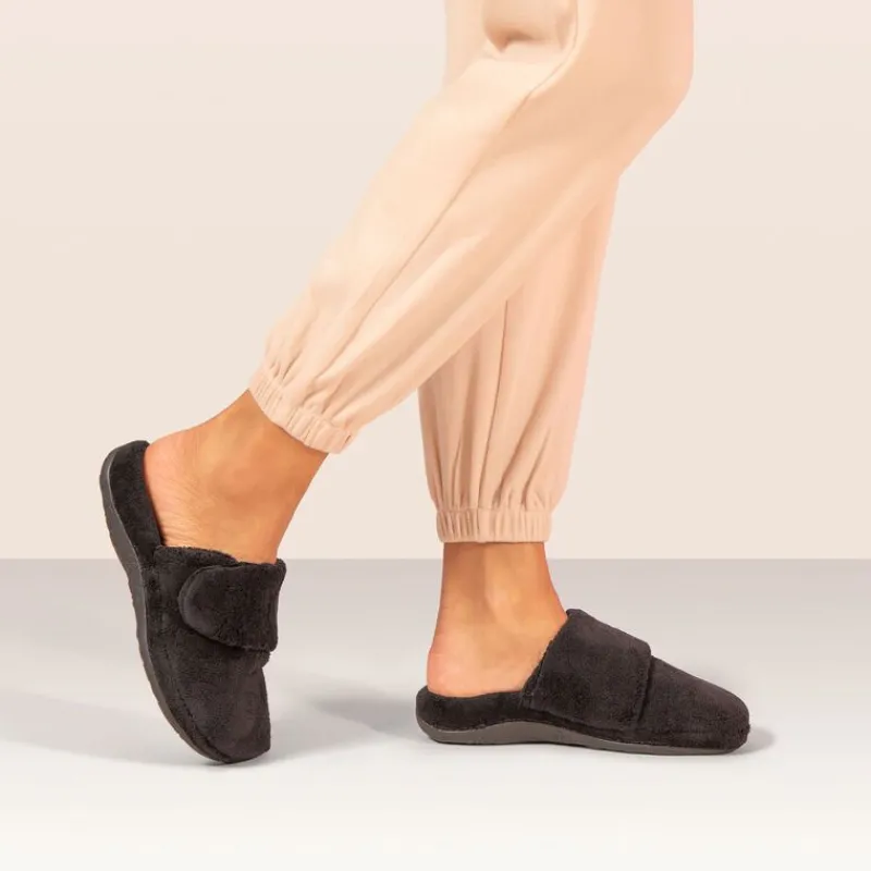 Aetrex Mandy Closed Toe Slipper