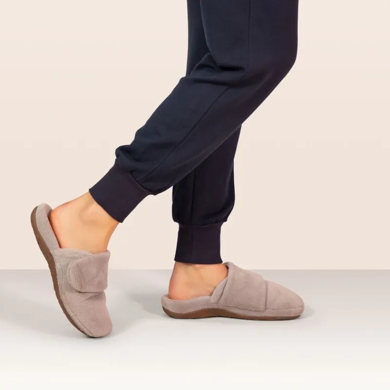 Aetrex Mandy Closed Toe Slipper