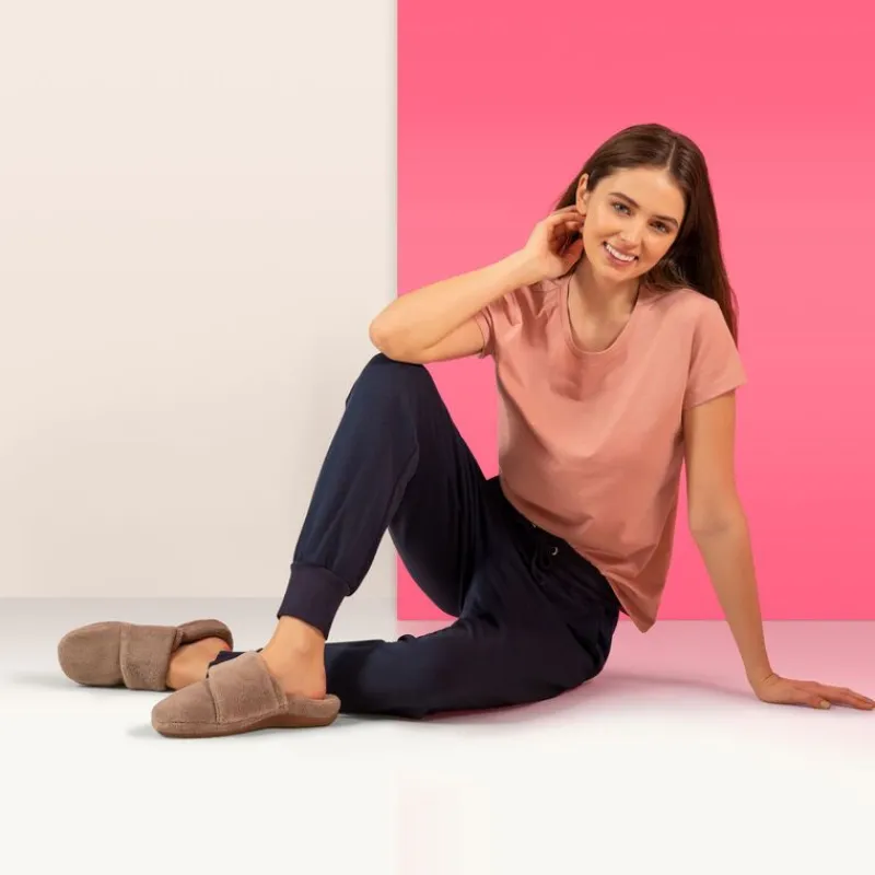 Aetrex Mandy Closed Toe Slipper