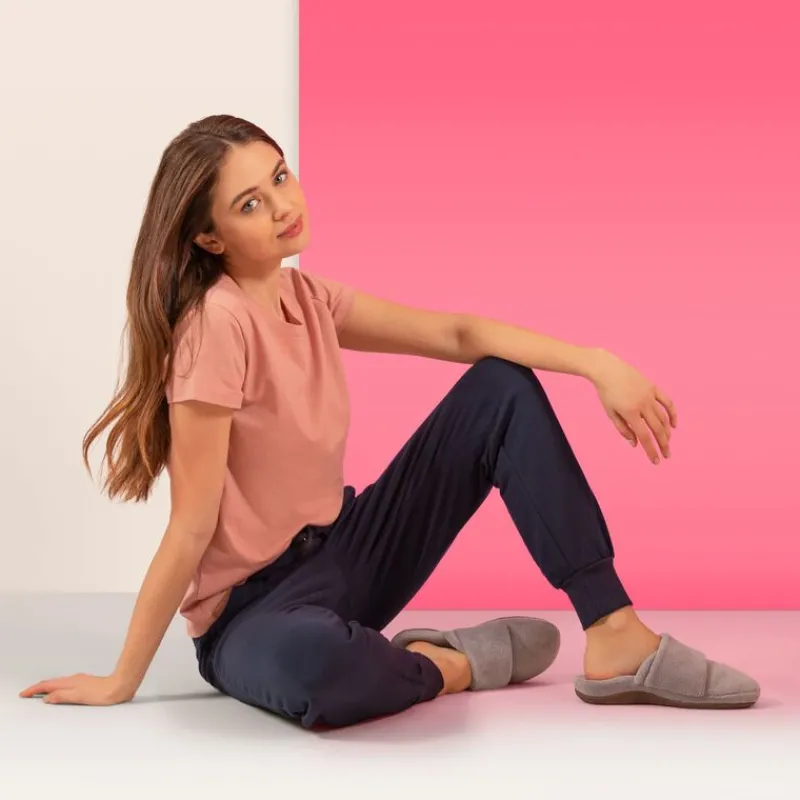 Aetrex Mandy Closed Toe Slipper